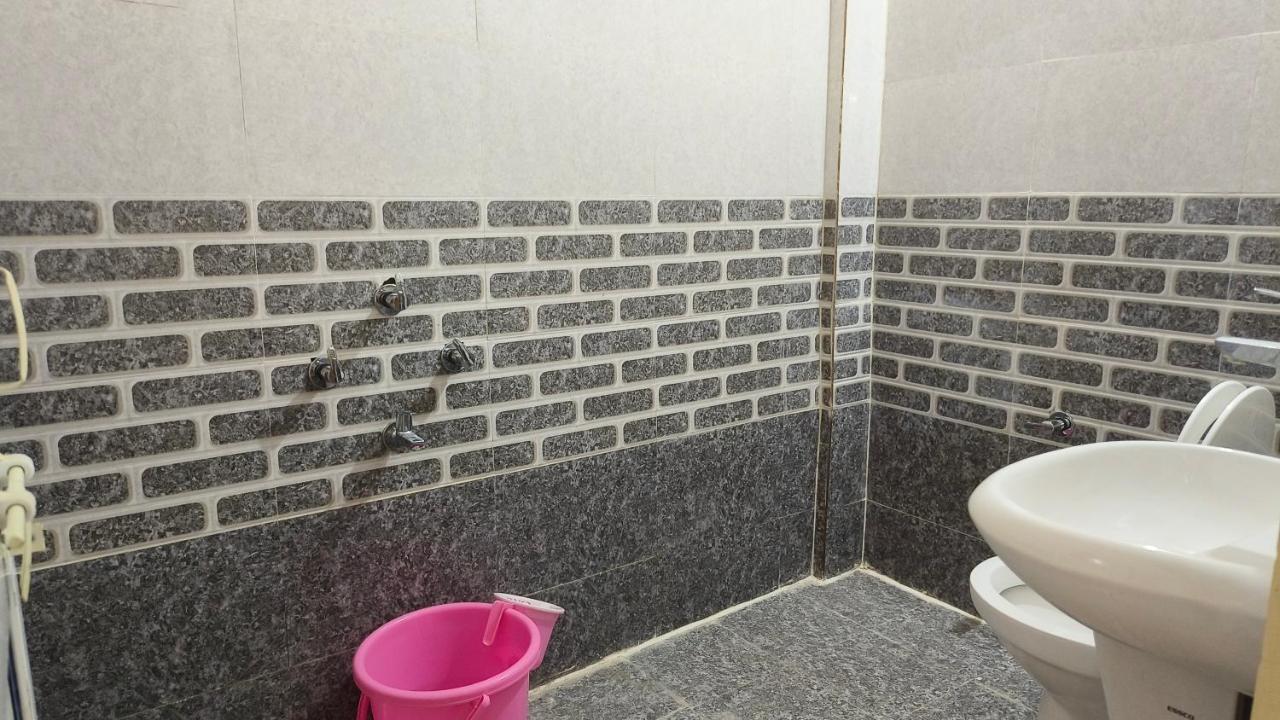 Nain Guest House 乌贾因 外观 照片