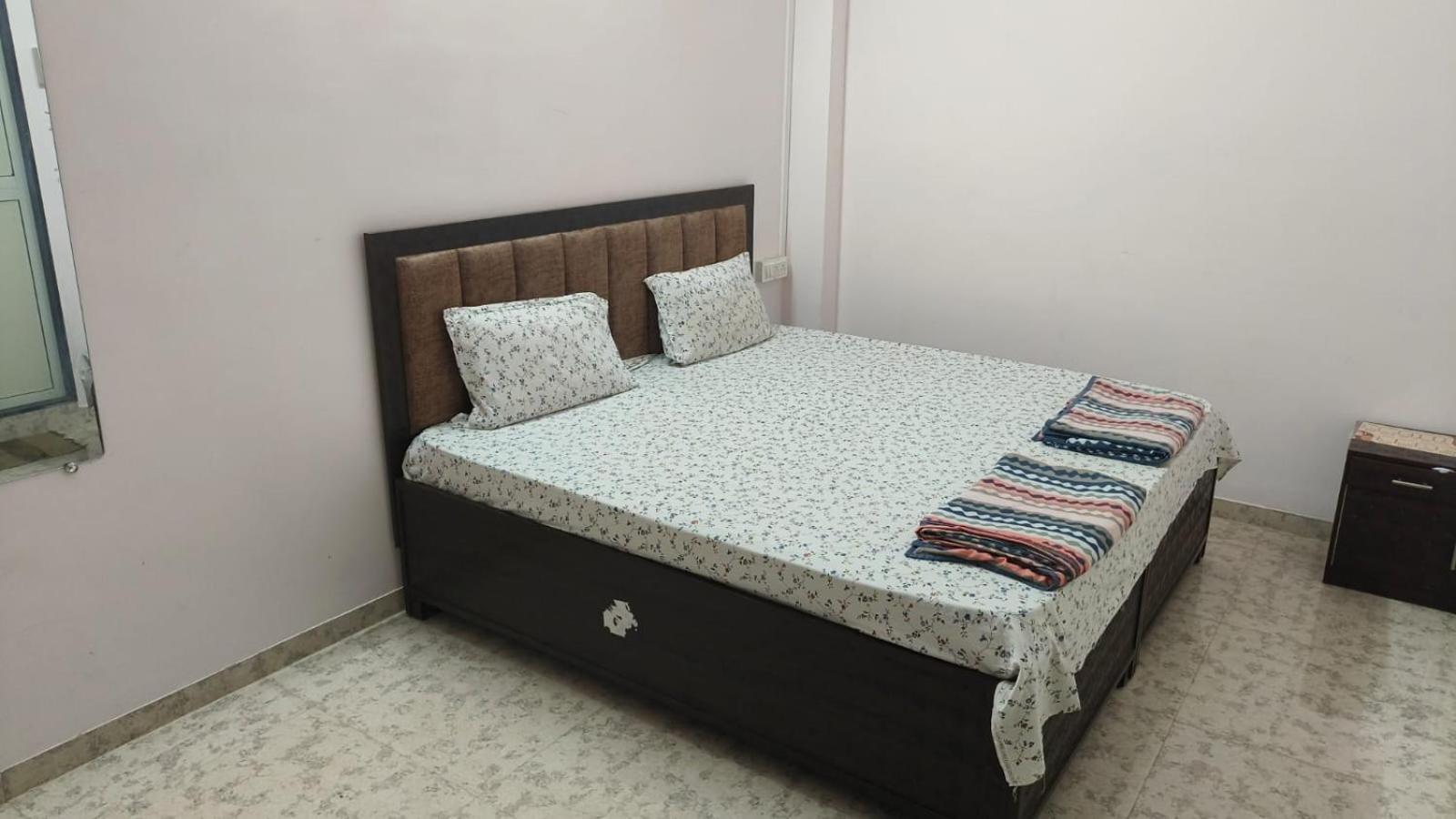 Nain Guest House 乌贾因 外观 照片
